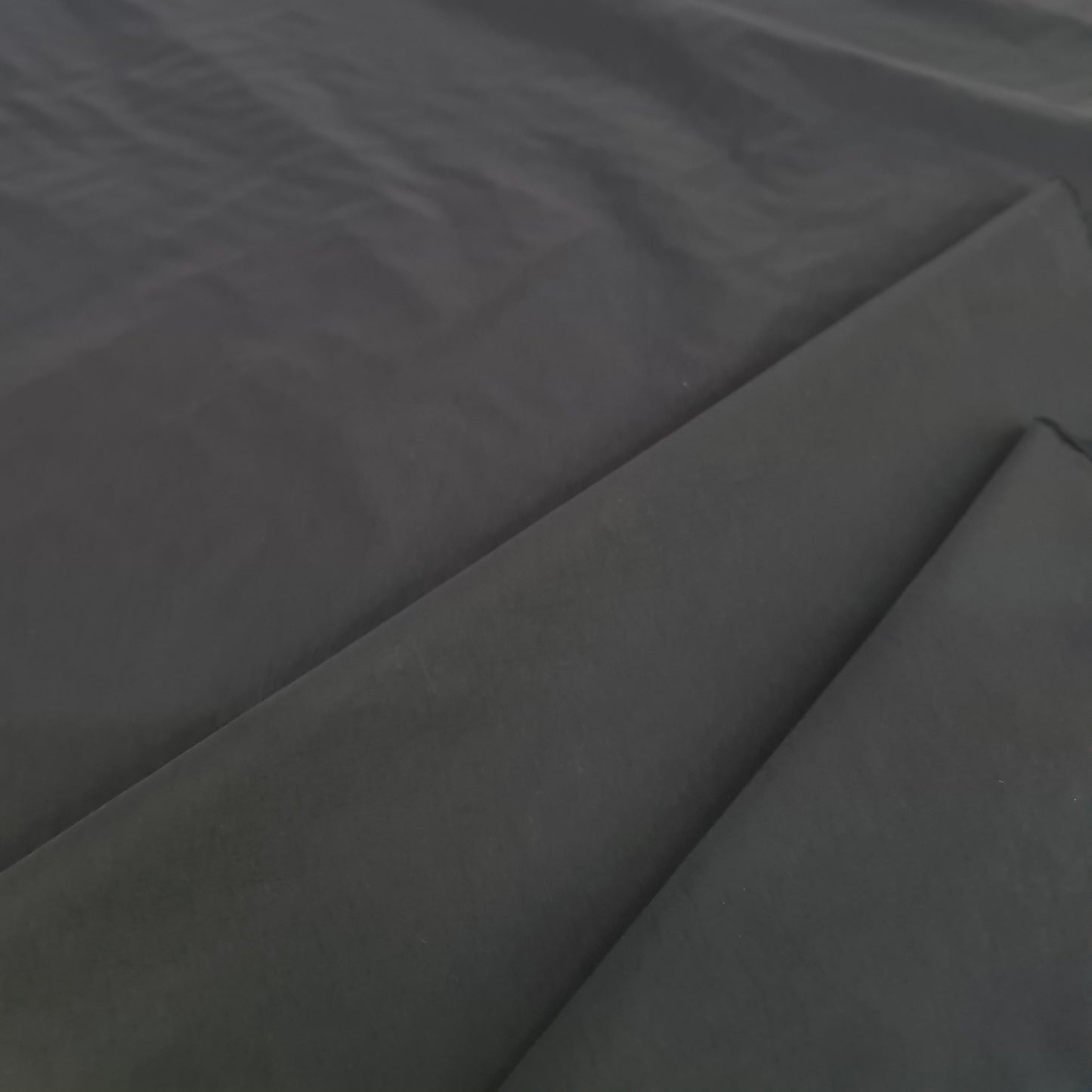Taslon- Black