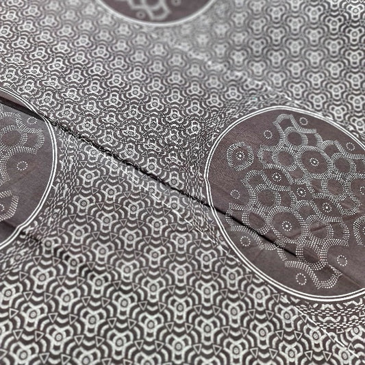 3 Cats Print- Brown Circle